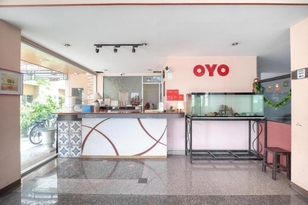 Hotel Vaccinated Staff - OYO 519 B Min Airport Bangkok Exterior foto